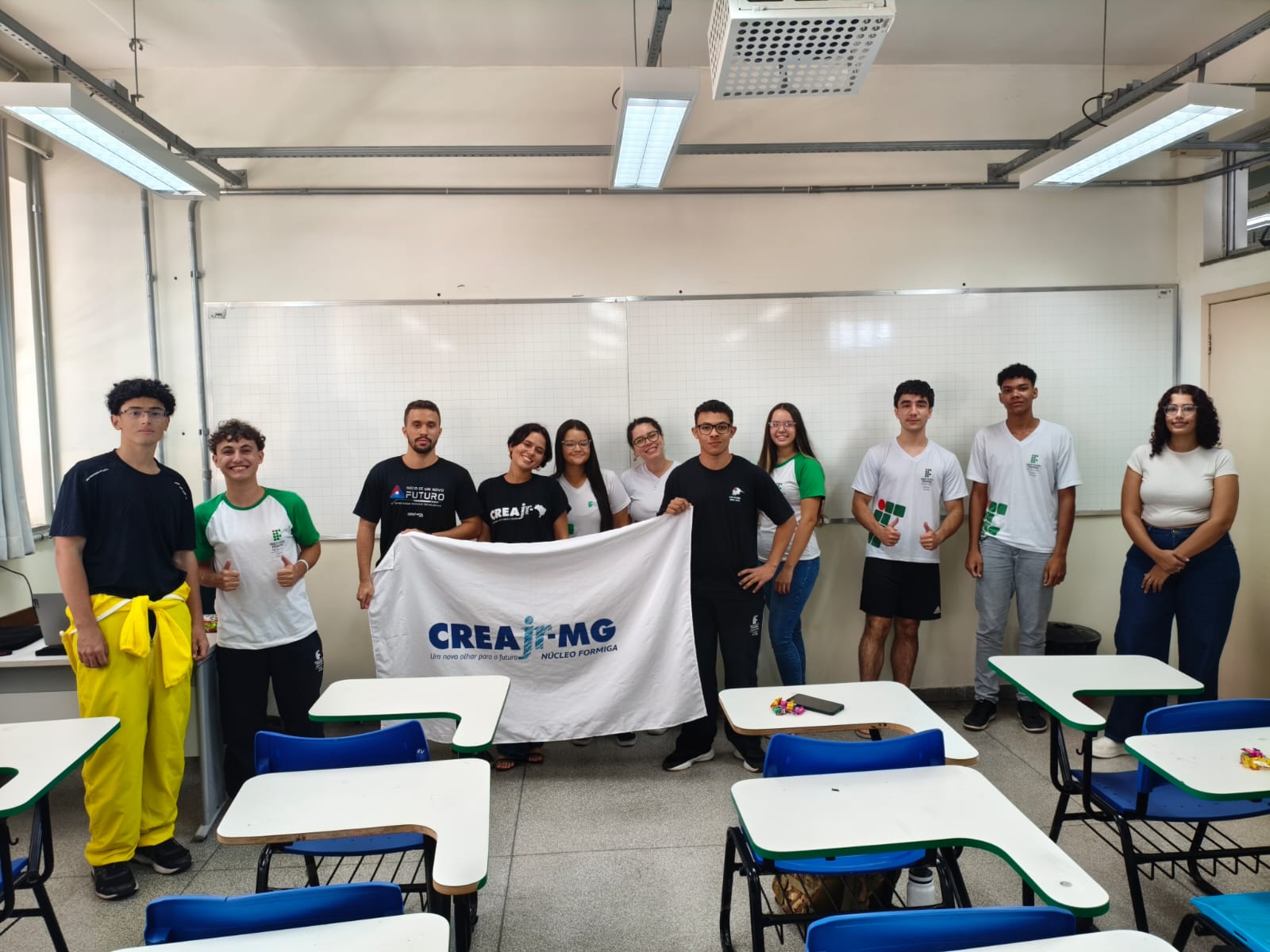 Crea Jr-MG Núcleo Formiga realiza Crea nas Escolas para alunos do Ensino Médio