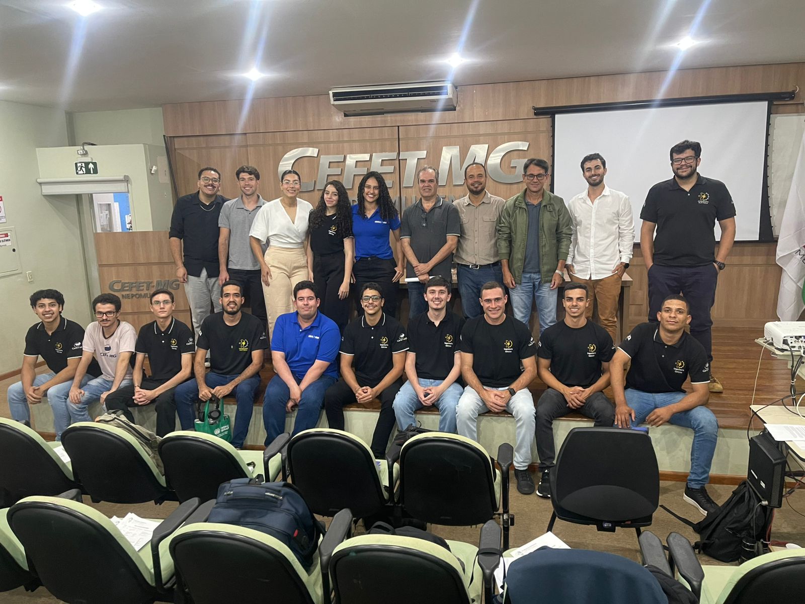 Crea Jr-MG Núcleo Nepomuceno realiza: 7° Sema da Engenharia " Engenharia do Futuro"