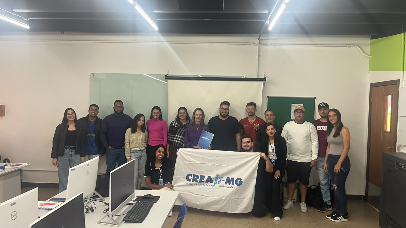Crea Jr-MG Núcleo Itabira realiza Curso de Autocad