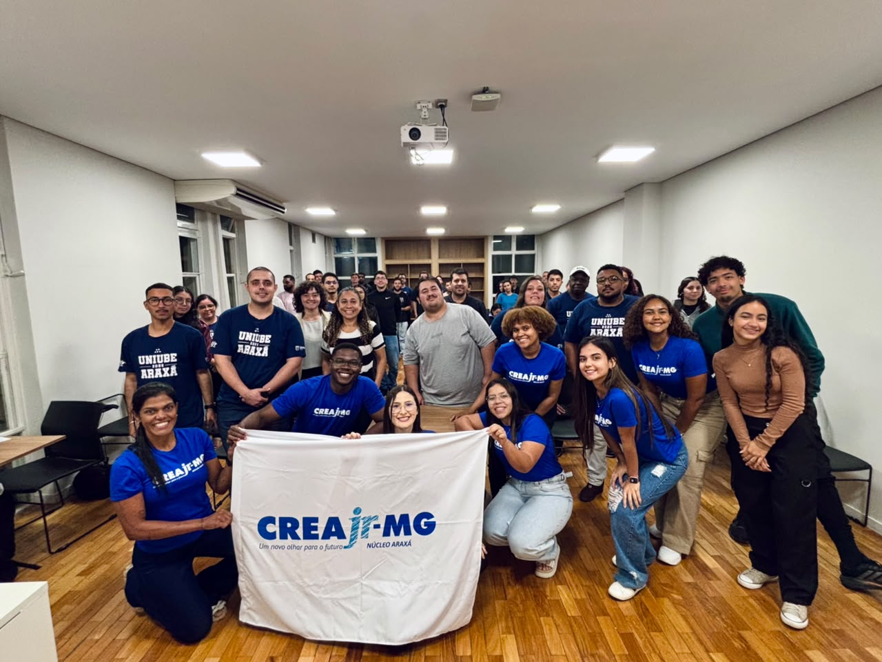 Crea Jr-MG Núcleo Araxá realiza Palestra Engenharia e o Sistema Profissional